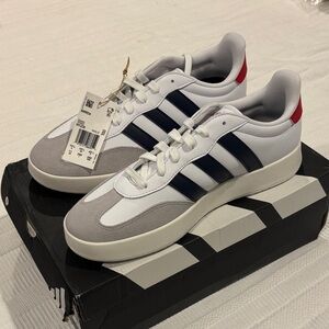 NEW Adidas Mens Barreda Sneakers 11